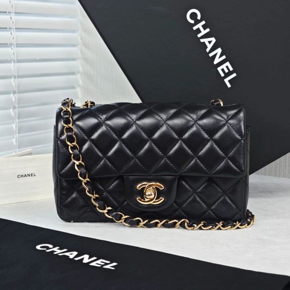 Chanel Women Pre-Loved Bag Very Good Condition